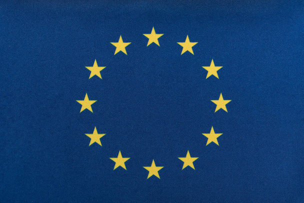 Σημαία της Ευρωπαϊκής Ένωσης. 12 αστέρια σε μπλε φόντο. Σημαία της Ευρώπης. - Φωτογραφία, εικόνα