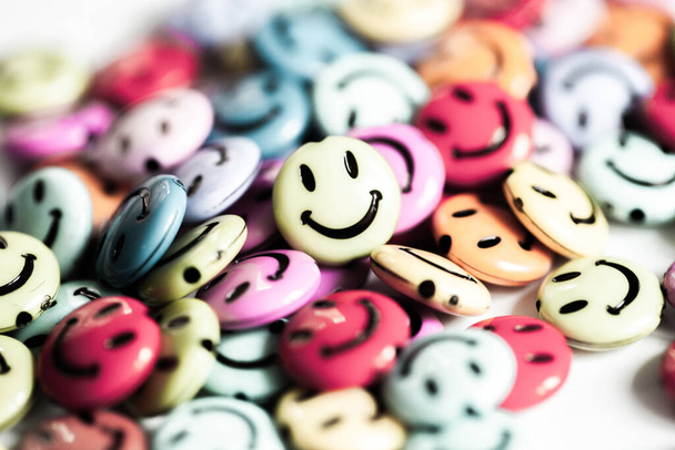Happy Smiley Emoticon Face. Icône souriante. - Photo, image