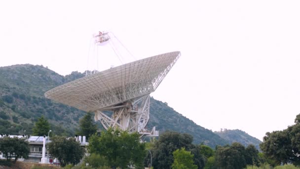 Radiotélescope Timelapse NASA à Madrid Robledo de Chavela réseau spatial profond - Séquence, vidéo