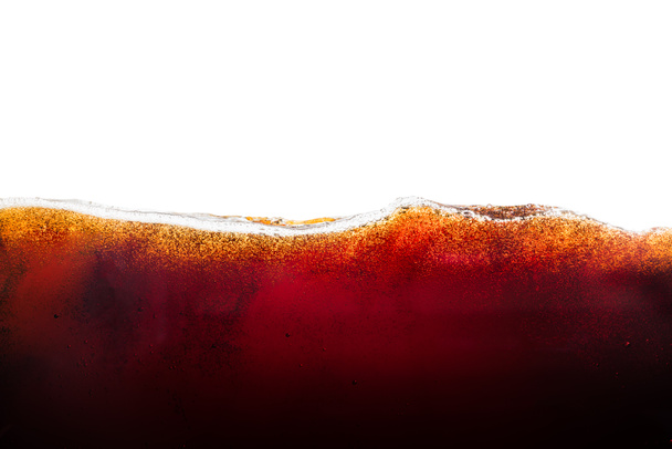 cola maustettu sooda kuplia valkoisella pohjalla - Valokuva, kuva