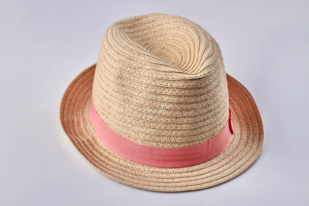 De cerca sombrero de paja femenina
. - Foto, Imagen