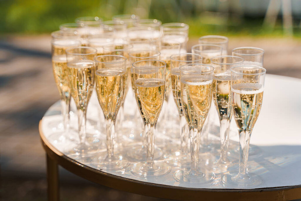 Lusso champagne zona di benvenuto catering per riunioni di lavoro. Ristorazione premium per ricchi. - Foto, immagini