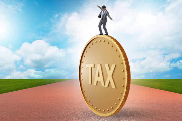 Empresario en concepto de pago de impuestos
 - Foto, Imagen