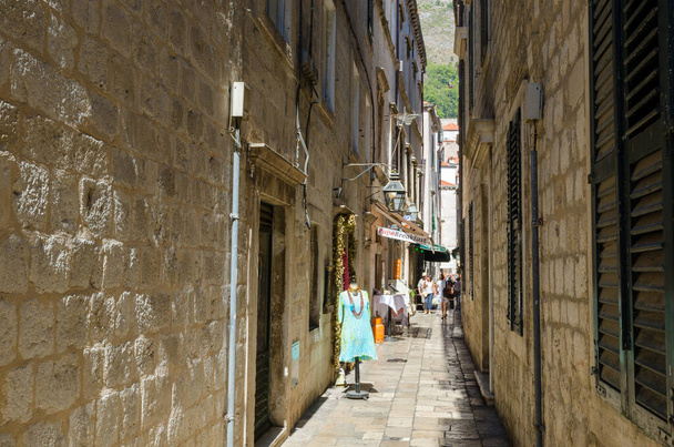 Tourists on the streets of old town Dubrovnik - Valokuva, kuva
