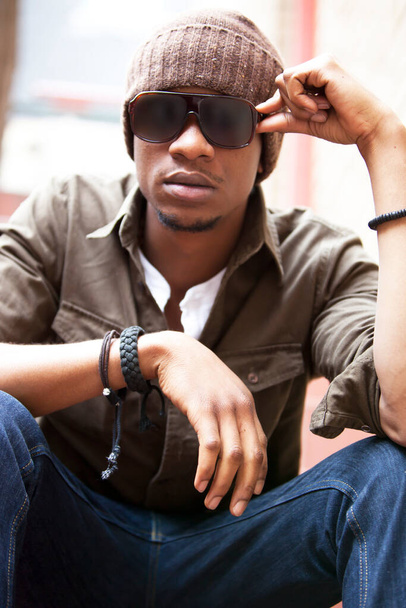 Portrait of urban black male wearing beanie - Fotó, kép