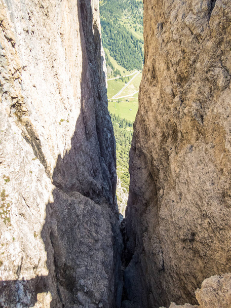 Felmászás a Pisciadu keresztül ferrata a Sella csoport a Dolomitok, Dél-Tirol - Fotó, kép