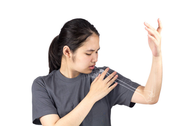 młoda azjatyckie kobieta czuć ramię kości uraz  - Zdjęcie, obraz