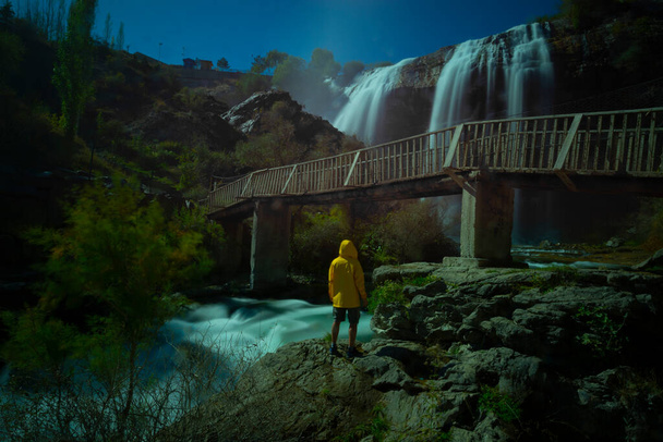Tortum vodopád v regionu východní Anatolia v Turecku. Krajina, vysoká. - Fotografie, Obrázek