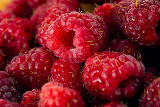 Bright fresh vitaminous raspberry closeup backround - Foto, Imagem