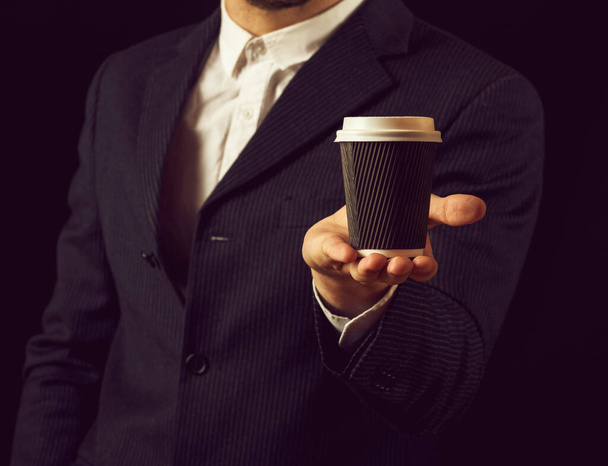 hot coffee cup in hand - Foto, Bild