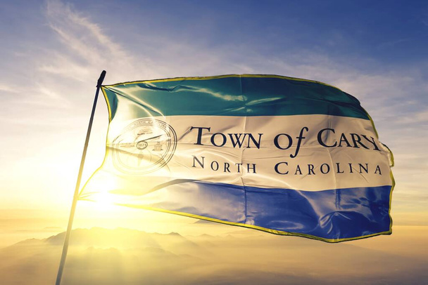 Cary Észak-Karolina az Egyesült Államok zászló integetett - Fotó, kép