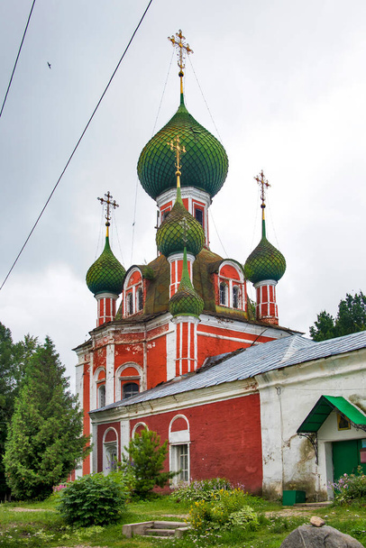 Pereslavl-Zalessky, Russia - July 20, 2020: Church of Alexander Nevsky in Pereslavl-Zalessky in the bad weather - memory of the Blessed Prince - Φωτογραφία, εικόνα