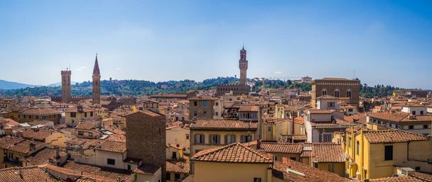 A panoramic shot of Florence under the sunlight and a blue sky in Italy - Fotó, kép