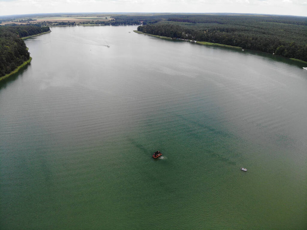 Widok z lotu ptaka na jezioro Groer Paelitzsee, Meklemburgia, Niemcy - Zdjęcie, obraz