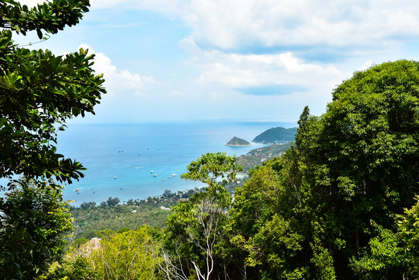 View from a viewpoint on the island of Koh Nang Yuan - Фото, изображение