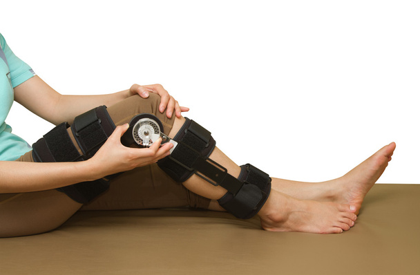 Instelbare hoek knie brace ondersteuning voor been of knie letsel - Foto, afbeelding