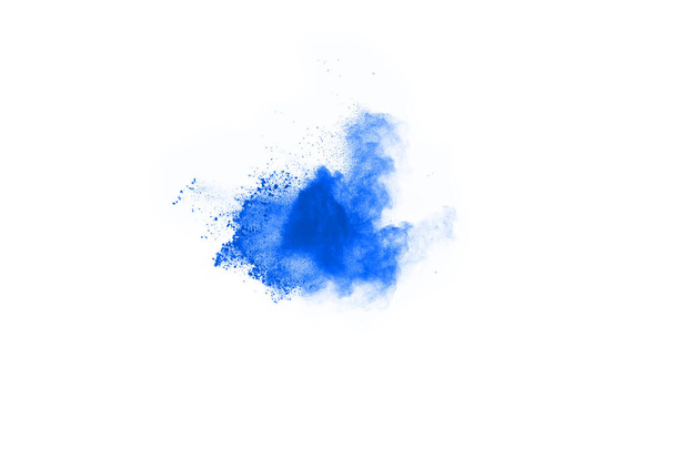 Explosión de polvo azul sobre fondo blanco. Nube de colores. El polvo colorido explota. Pintura Holi. - Foto, imagen