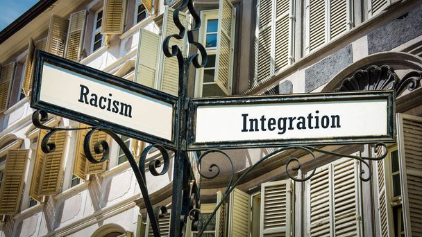 Street allekirjoittaa suunta tapa integraatio vastaan rasismi
 - Valokuva, kuva