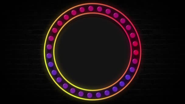 cornice cerchio al neon con lampade, spazio copia su sfondo mattoni neri, animazione loop - Filmati, video