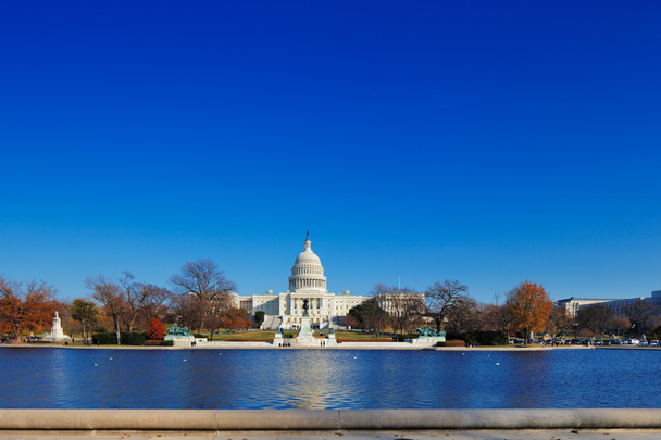 a Capitolium mögött a capitol tükröző medence-washington dc, Amerikai Egyesült Államok - Fotó, kép