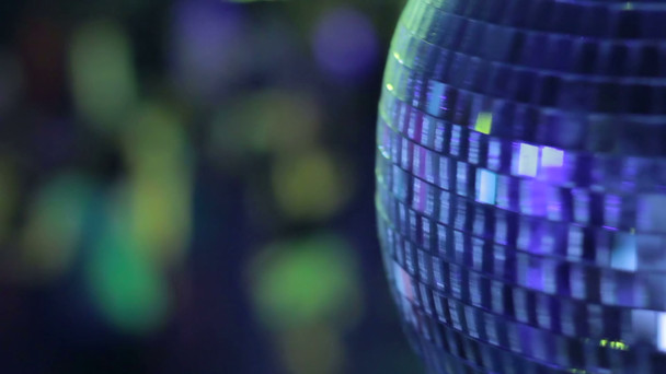 Boule disco dans les lumières stroboscopiques
 - Séquence, vidéo