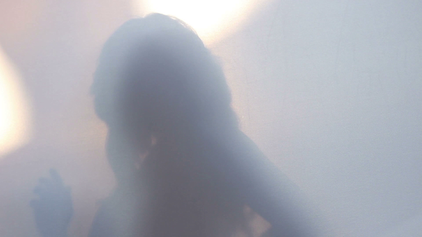 Silhouette of woman - Video, Çekim