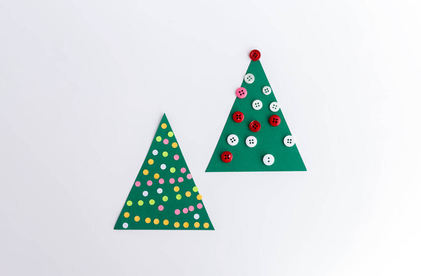 2枚の紙クリスマスツリー工芸品 - 写真・画像