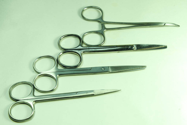 Dissection Kit - Premium Quality Stainless Steel Tools for Medical Students of Anatomy, Biology, Veterinary, Marine Biology with Scalpel Blades Included for Dissecting Frogs Операційні ножиці. Ножиці.. - Фото, зображення