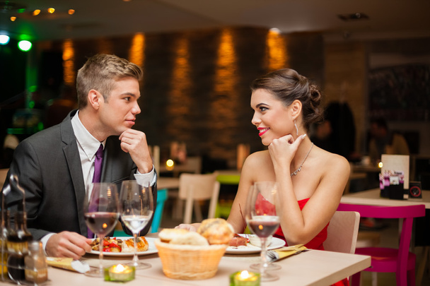 Flirting in restaurant - Fotoğraf, Görsel