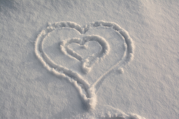 χιόνι σχήμα καρδιάς - Φωτογραφία, εικόνα