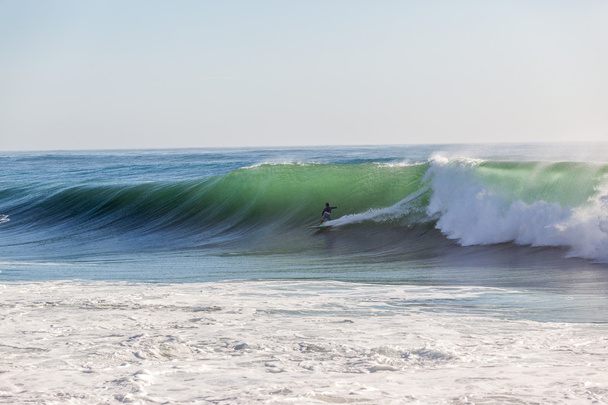 Aaltoja sykloni Surfer
 - Valokuva, kuva