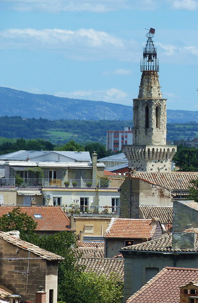 教皇のアヴィニョン、フランスの館からダウンタウンの眺め - 写真・画像