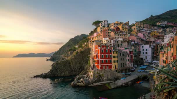 Sunset Time Lapse Cinque Terre Riomaggiore, Włochy - Materiał filmowy, wideo