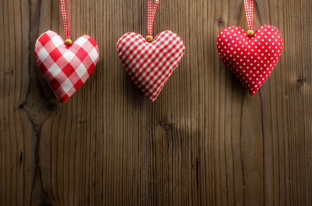 Sevgililer günü duvar kağıdı - ipe asılı Tekstil Kalpler - Fotoğraf, Görsel