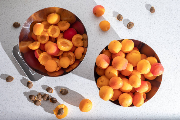 Apricots. Fresh and healthy fruit. - Фото, изображение