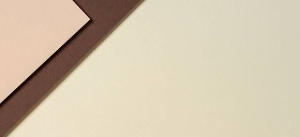 Soyut renk kağıtları geometri kompozisyonu bej ve kahverengi tonlu pankart arkaplanı - Fotoğraf, Görsel