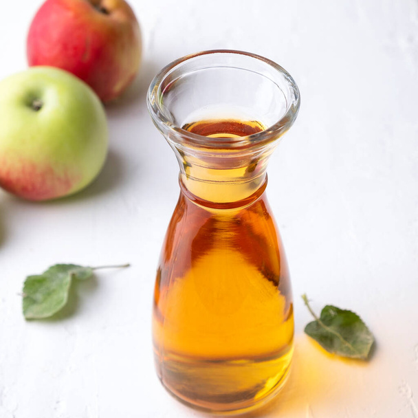 Apple juice in a jug - Foto, Imagem
