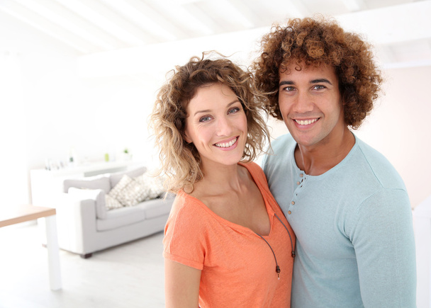 Couple in new place - Foto, Imagen
