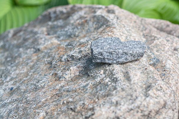 textura de piedra color gris oscuro de cerca - Foto, imagen