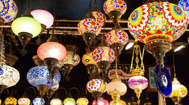 Mosaico colorido lâmpadas otomanas Lanternas - Foto, Imagem