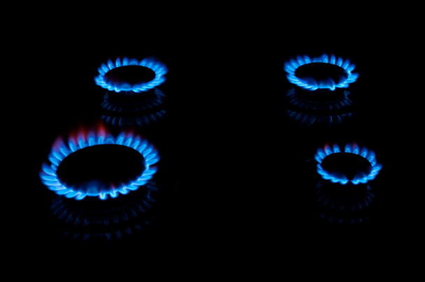 blauwe gas vlammen - Foto, afbeelding