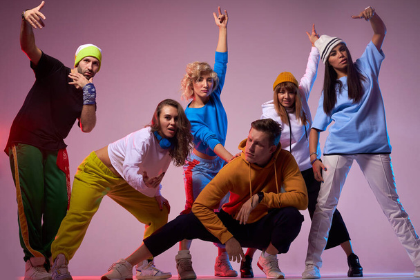 Group of modern hip hop dancers - Fotó, kép