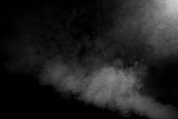 White smoke on a black background. The texture of scattered smoke. Blank for design. Layout for collages. - Fotoğraf, Görsel