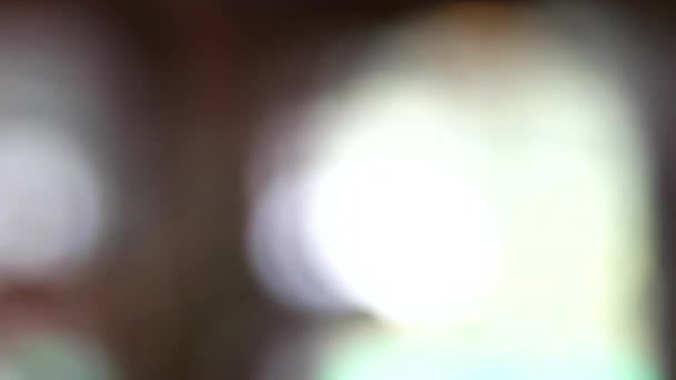 movimiento panorama de luces borrosas al azar izquierda y derecha cámara en movimiento - Metraje, vídeo