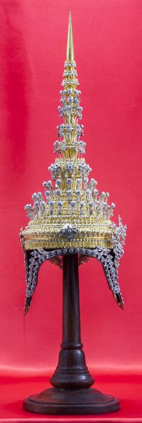 Coroa estilo tradicional tailandês
 - Foto, Imagem
