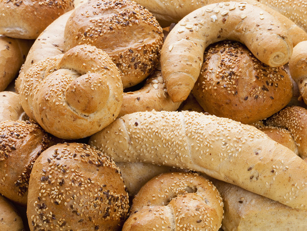 různé chleby a rohlíky z pekárny - Fotografie, Obrázek