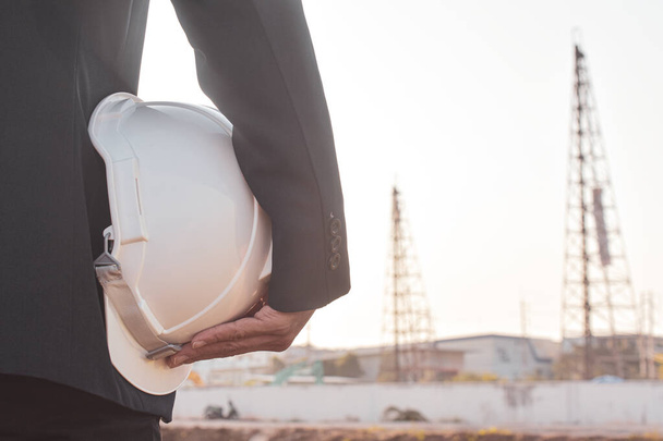 Менеджер по безопасности шлемов на строительной площадке - Фото, изображение