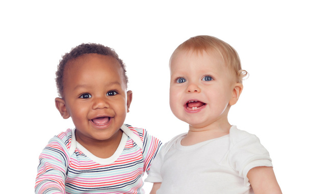 Pareja de bebés africanos y caucásicos riendo
 - Foto, Imagen