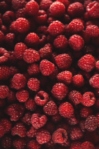 赤いラズベリーの背景を熟す。夏の食のコンセプト - 写真・画像