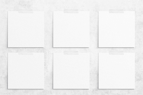 Samenstelling van 6 witte vierkante aquarelplaten van papier gelijmd met scotch getapet op een betonnen achtergrond. Reclamebord, poster mockup op de muur voor uw ontwerp. Vlakke lay, bovenaanzicht, kopieerruimte - Foto, afbeelding